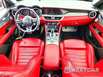 Zdjęcie 8 z 13 samochodu: 2020 ALFA ROMEO STELVIO TI VIN:ZASPAKBN5L7C93994 - miniatura