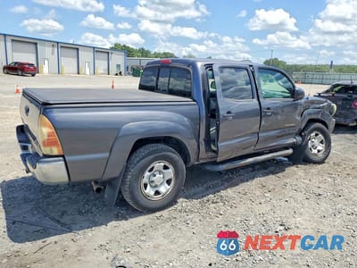 Trzecie zdjęcie samochodu z tyłu: 2011 TOYOTA TACOMA DOUBLE CAB VIN:5TFLU4EN8BX009679 - miniatura
