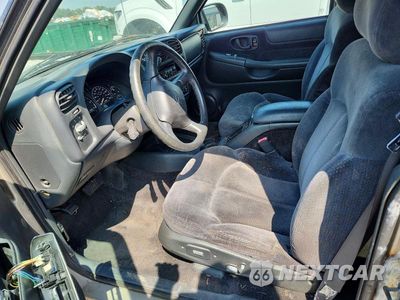 Zdjęcie 7 z 13 samochodu: 2001 CHEVROLET BLAZER VIN:1GNDT13W21K225337 - miniatura