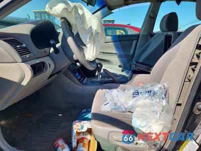 Zdjęcie 7 z 12 samochodu: 2005 TOYOTA CAMRY LE VIN:4T1BE32K05U594255 - miniatura