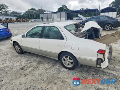 Drugie zdjęcie samochodu z przodu: 1999 TOYOTA CAMRY LE VIN:JT2BG28K0X0340421 - miniatura