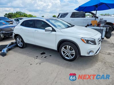 Czwarte zdjęcie samochodu z boku: 2020 MERCEDES-BENZ GLA 250 4MATIC VIN:WDCTG4GB9LU022237 - miniatura