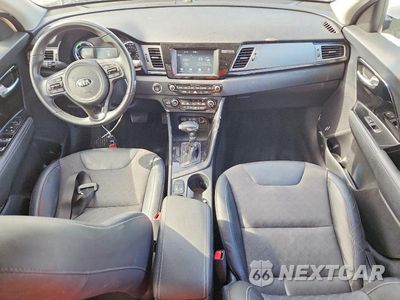Zdjęcie 8 z 12 samochodu: 2018 KIA NIRO EX VIN:KNDCC3LC7J5111631 - miniatura