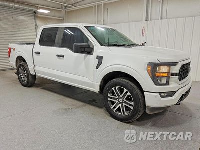 Czwarte zdjęcie samochodu z boku: 2023 FORD F150 SUPERCREW VIN:1FTEW1EP0PFA85610 - miniatura