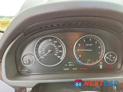 Zdjęcie 9 z 13 samochodu: 2015 BMW X5 XDRIVE35I VIN:5UXKR0C56F0K58102 - miniatura