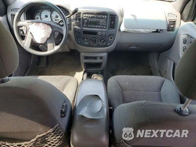 Zdjęcie 8 z 12 samochodu: 2002 FORD ESCAPE XLT VIN:1FMCU03142KC07919 - miniatura