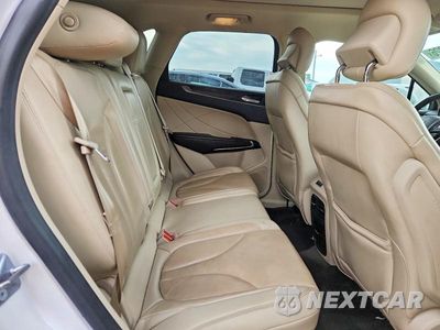 Zdjęcie 10 z 12 samochodu: 2017 LINCOLN MKC RESERVE VIN:5LMCJ3D95HUL57336 - miniatura
