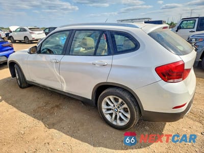 Drugie zdjęcie samochodu z przodu: 2015 BMW X1 XDRIVE28I VIN:WBAVL1C50FVY39889 - miniatura