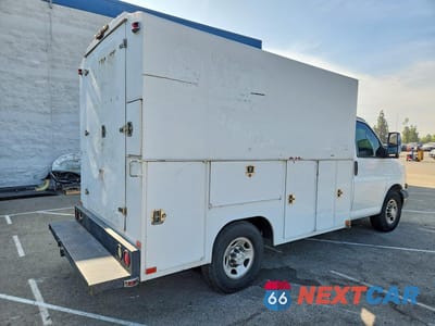 Trzecie zdjęcie samochodu z tyłu: 2015 CHEVROLET EXPRESS G3500 VIN:1GB0G2CG3F1284991 - miniatura