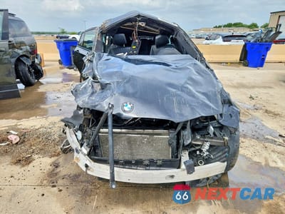 Piąte zdjęcie samochodu w środku: 2017 BMW X4 XDRIVEM40I VIN:5UXXW7C32H0U26326 - miniatura