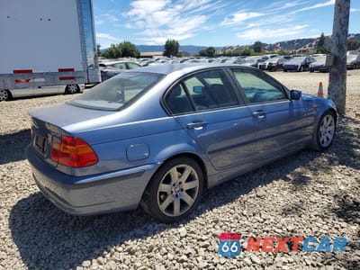 Trzecie zdjęcie samochodu z tyłu: 2002 BMW 325 I VIN:WBAET37472NG84929 - miniatura