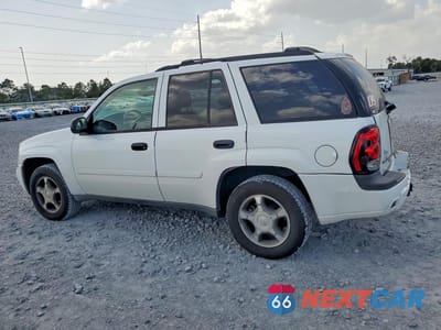 Drugie zdjęcie samochodu z przodu: 2008 CHEVROLET TRAILBLAZER LS VIN:1GNDT13S682232119 - miniatura