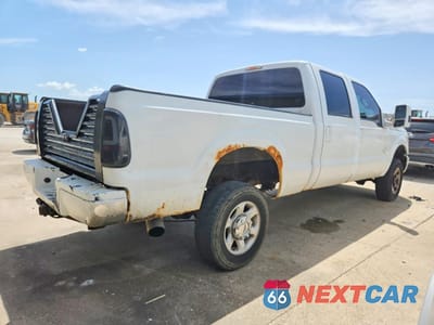 Trzecie zdjęcie samochodu z tyłu: 2016 FORD F350 SUPER DUTY VIN:1FT8W3BT1GEC64903 - miniatura