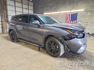 Czwarte zdjęcie samochodu z boku: 2022 TOYOTA HIGHLANDER LE VIN:5TDZZRAHXNS123704 - miniatura