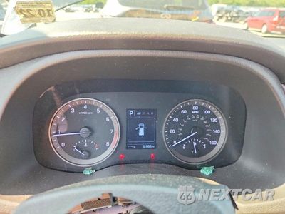 Zdjęcie 9 z 13 samochodu: 2017 HYUNDAI TUCSON SE VIN:KM8J3CA41HU564819 - miniatura