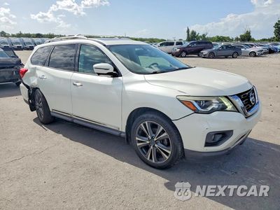 Czwarte zdjęcie samochodu z boku: 2017 NISSAN PATHFINDER PLATINUM VIN:5N1DR2MN2HC612800 - miniatura