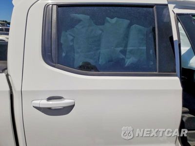 Zdjęcie 10 z 12 samochodu: 2025 CHEVROLET SILVERADO K1500 RST VIN:1GCUKEE80SZ264356 - miniatura