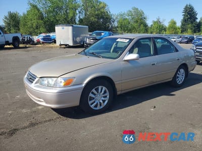 2000 TOYOTA CAMRY LE JT2BG22K2Y0425707 - główne zdjęcie licytacji z USA - miniatura