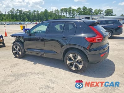 Drugie zdjęcie samochodu z przodu: 2026 VOLVO XC40 PLUS VIN:YV4L12UC4T2714052 - miniatura