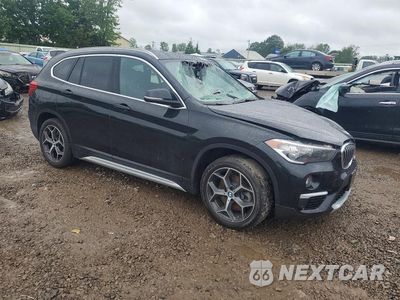 Czwarte zdjęcie samochodu z boku: 2019 BMW X1 XDRIVE28I VIN:WBXHT3C59K5L89961 - miniatura