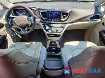 Zdjęcie 8 z 14 samochodu: 2018 CHRYSLER PACIFICA TOURING L VIN:2C4RC1BG5JR197818 - miniatura