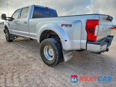 Drugie zdjęcie samochodu z przodu: 2019 FORD F350 SUPER DUTY VIN:1FT8W3DT1KEG40537 - miniatura