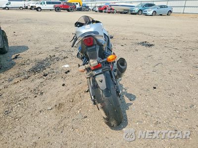 Czwarte zdjęcie samochodu z boku: 2025 SUZUKI GSX-R1000 VIN:JS1DM11B8S7100363 - miniatura