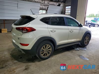 Trzecie zdjęcie samochodu z tyłu: 2017 HYUNDAI TUCSON ECO VIN:KM8J3CA23HU351255 - miniatura