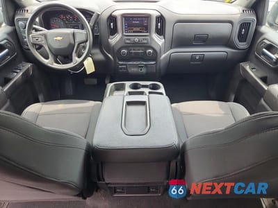Zdjęcie 8 z 12 samochodu: 2021 CHEVROLET SILVERADO K1500 CUSTOM VIN:3GCUYBEF1MG140885 - miniatura