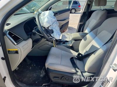 Zdjęcie 7 z 13 samochodu: 2017 HYUNDAI TUCSON SE VIN:KM8J3CA42HU324615 - miniatura