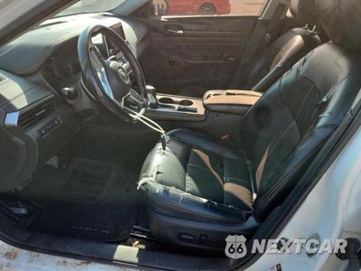 Zdjęcie 7 z 12 samochodu: 2019 NISSAN ALTIMA SR VIN:1N4BL4CVXKC221157 - miniatura