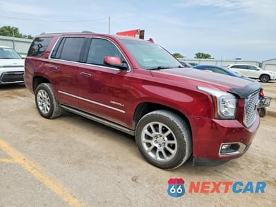 Czwarte zdjęcie samochodu z boku: 2017 GMC YUKON DENALI VIN:1GKS2CKJ9HR240637 - miniatura