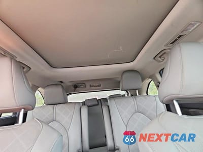Zdjęcie 10 z 13 samochodu: 2023 TOYOTA HIGHLANDER HYBRID PLATINUM VIN:5TDEBRCH8PS114471 - miniatura