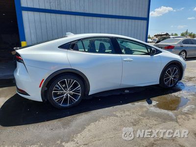 Trzecie zdjęcie samochodu z tyłu: 2025 TOYOTA PRIUS XLE VIN:JTDACAAU5S3056164 - miniatura