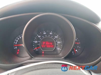 Zdjęcie 9 z 13 samochodu: 2015 KIA SOUL + VIN:KNDJP3A5XF7224212 - miniatura