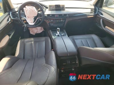 Zdjęcie 8 z 13 samochodu: 2015 BMW X5 XDRIVE35I VIN:5UXKR0C57F0K65513 - miniatura