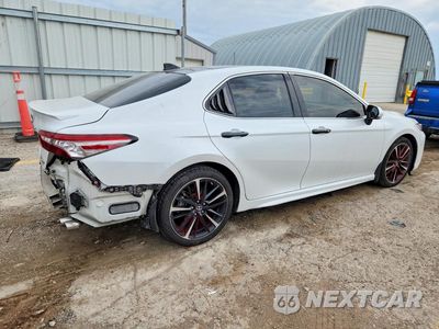 Trzecie zdjęcie samochodu z tyłu: 2019 TOYOTA CAMRY XSE VIN:4T1B61HK9KU792286 - miniatura