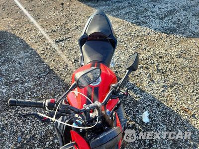 Piąte zdjęcie samochodu w środku: 2017 HONDA CB500 F VIN:MLHPC4562H5400485 - miniatura