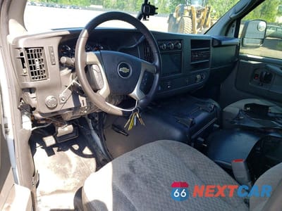 Zdjęcie 8 z 13 samochodu: 2009 CHEVROLET EXPRESS G3500 VIN:1GBHG396291144295 - miniatura