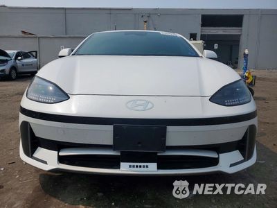 Piąte zdjęcie samochodu w środku: 2025 HYUNDAI IONIQ 6 SEL VIN:KMHM34AC4SA086978 - miniatura
