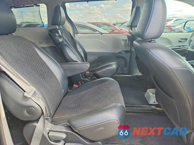 Zdjęcie 10 z 13 samochodu: 2013 TOYOTA SIENNA SPORT VIN:5TDXK3DC0DS303359 - miniatura