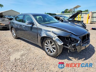 Czwarte zdjęcie samochodu z boku: 2015 INFINITI Q70 3.7 VIN:JN1BY1APXFM542682 - miniatura
