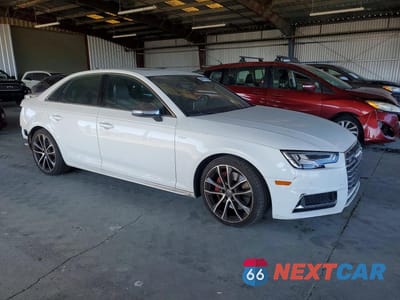 Czwarte zdjęcie samochodu z boku: 2018 AUDI S4 PREMIUM PLUS VIN:WAUB4AF42JA015458 - miniatura