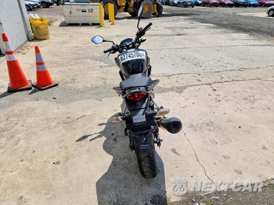 Czwarte zdjęcie samochodu z boku: 2016 HONDA CB300 F VIN:MLHNC5211G5200315 - miniatura