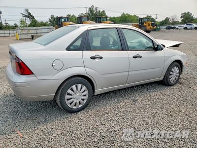 Trzecie zdjęcie samochodu z tyłu: 2005 FORD FOCUS ZX4 VIN:1FAFP34N75W133720 - miniatura