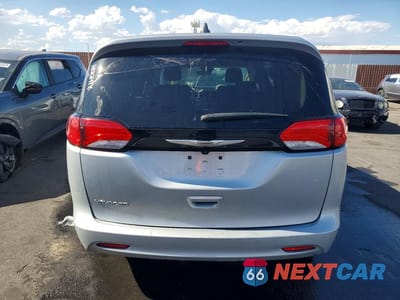 Zdjęcie 6 z 14 samochodu: 2023 CHRYSLER VOYAGER LX VIN:2C4RC1CG9PR597520 - miniatura