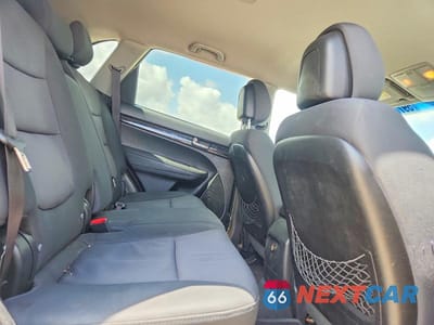 Zdjęcie 11 z 13 samochodu: 2012 KIA SORENTO LX VIN:5XYKT3A16CG202753 - miniatura