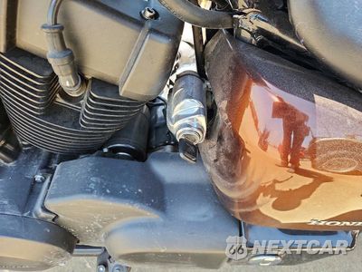 Zdjęcie 8 z 9 samochodu: 2018 HONDA VT750 C VIN:JH2RC5003JK400238 - miniatura