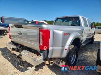 Trzecie zdjęcie samochodu z tyłu: 2013 FORD F350 SUPER DUTY VIN:1FT8W3DT3DEA09422 - miniatura