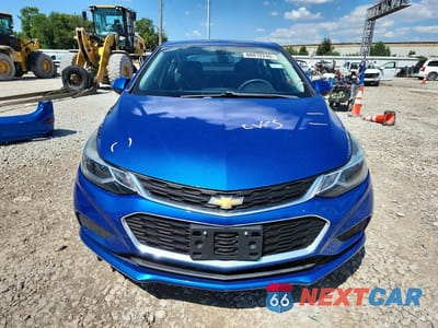 Piąte zdjęcie samochodu w środku: 2018 CHEVROLET CRUZE LT VIN:1G1BE5SMXJ7182931 - miniatura